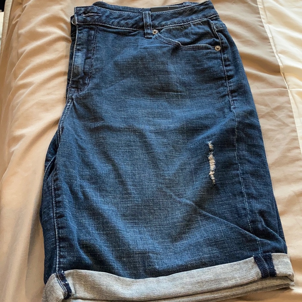 Women’s denim Bermuda shorts